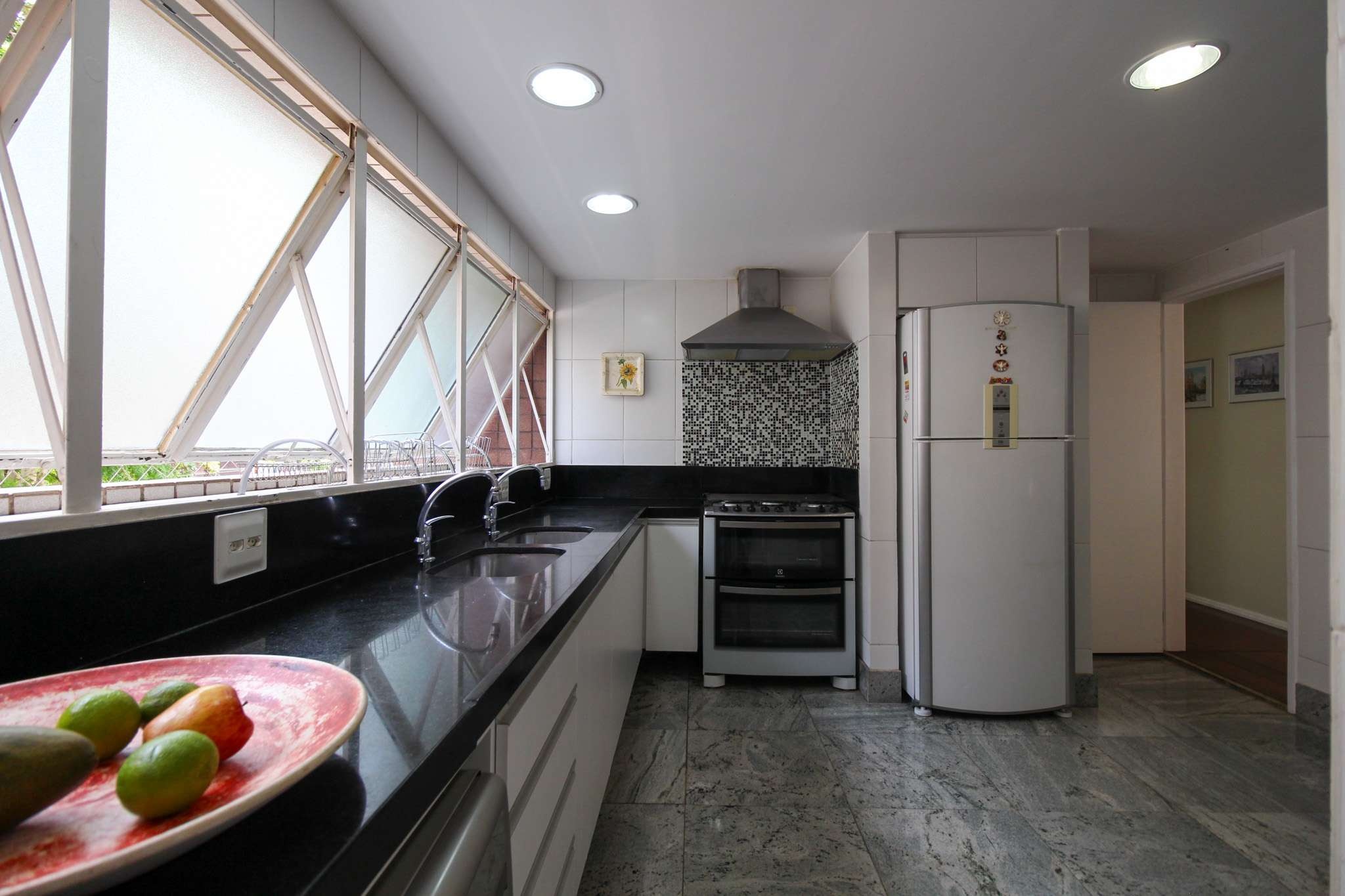 Apartamento à venda com 4 quartos, 185m² - Foto 21