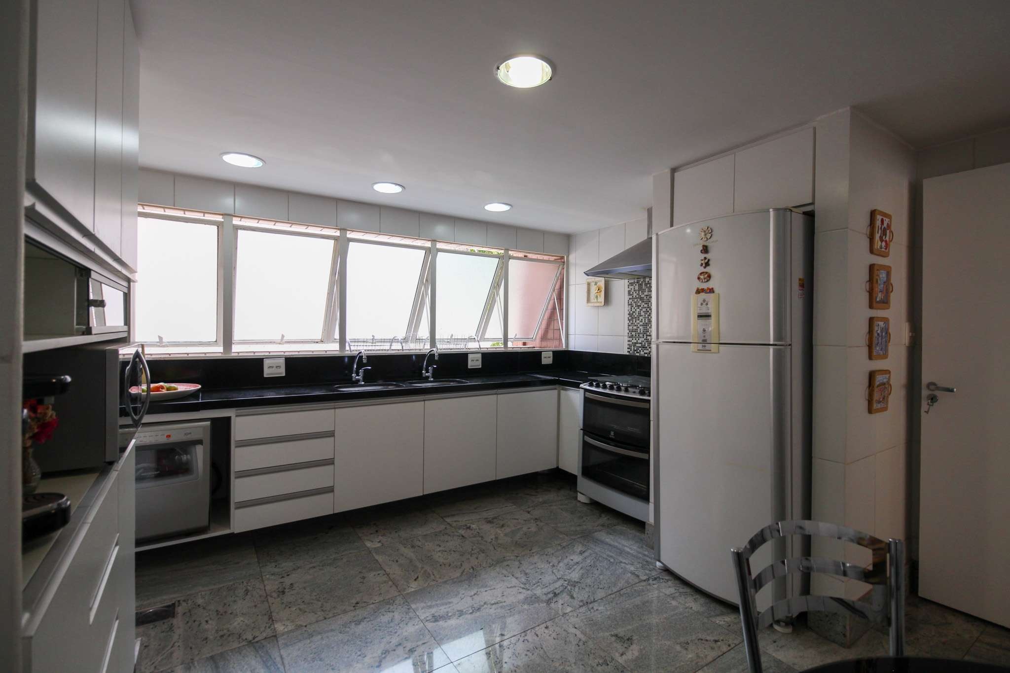 Apartamento à venda com 4 quartos, 185m² - Foto 20