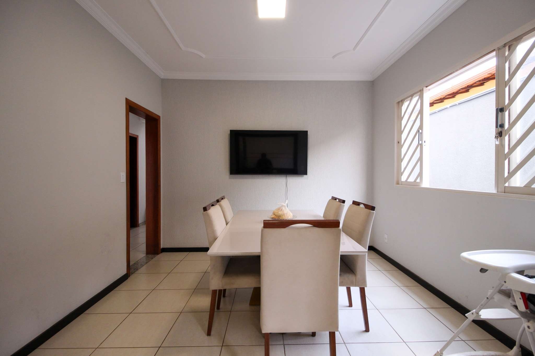 Casa à venda com 5 quartos, 410m² - Foto 1