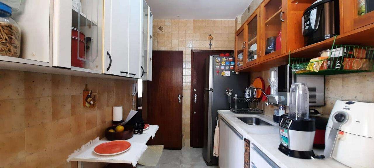 Apartamento à venda com 2 quartos, 90m² - Foto 25