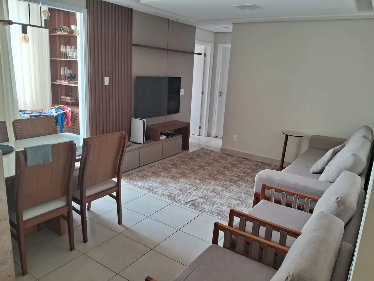 Apartamento à venda com 2 quartos, 77m² - Foto 1