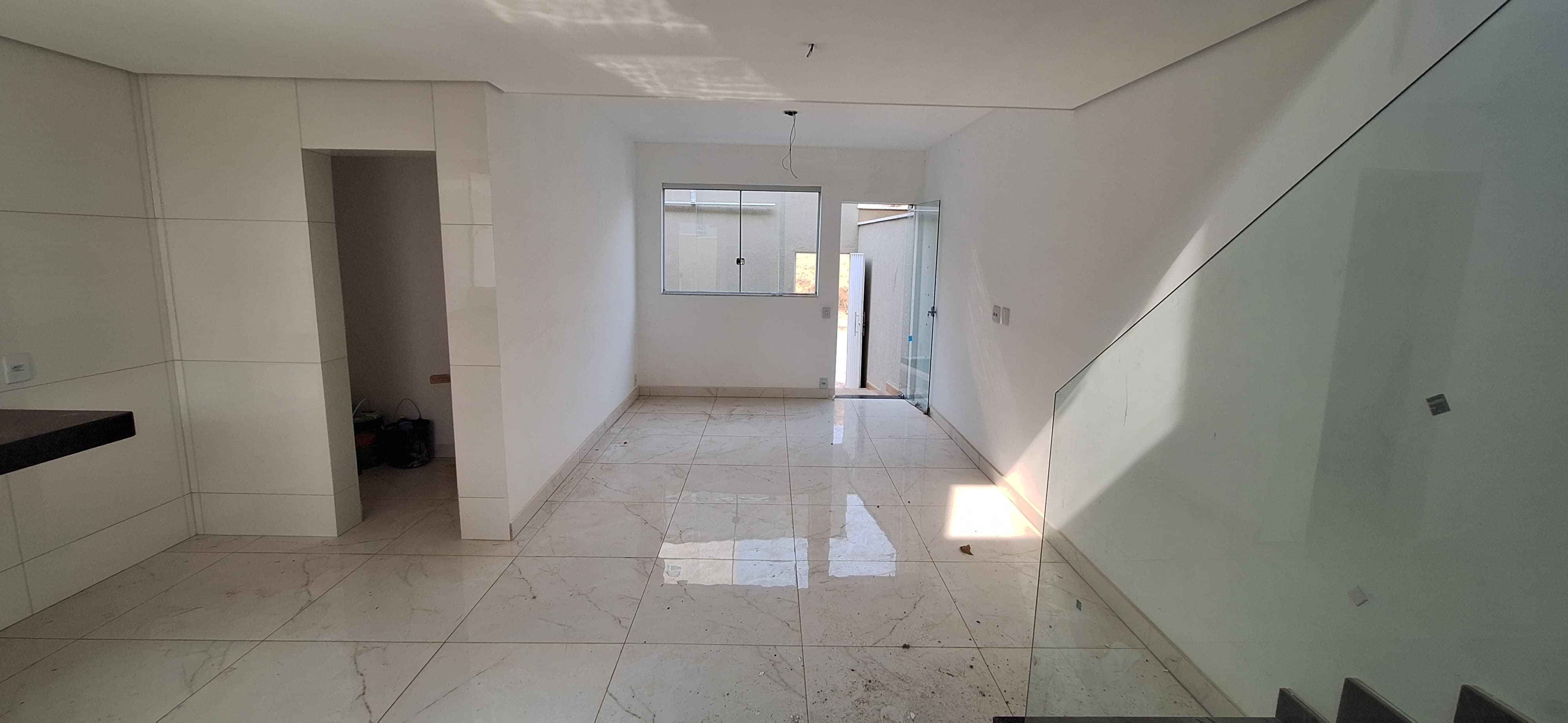 Casa à venda com 3 quartos, 145m² - Foto 3