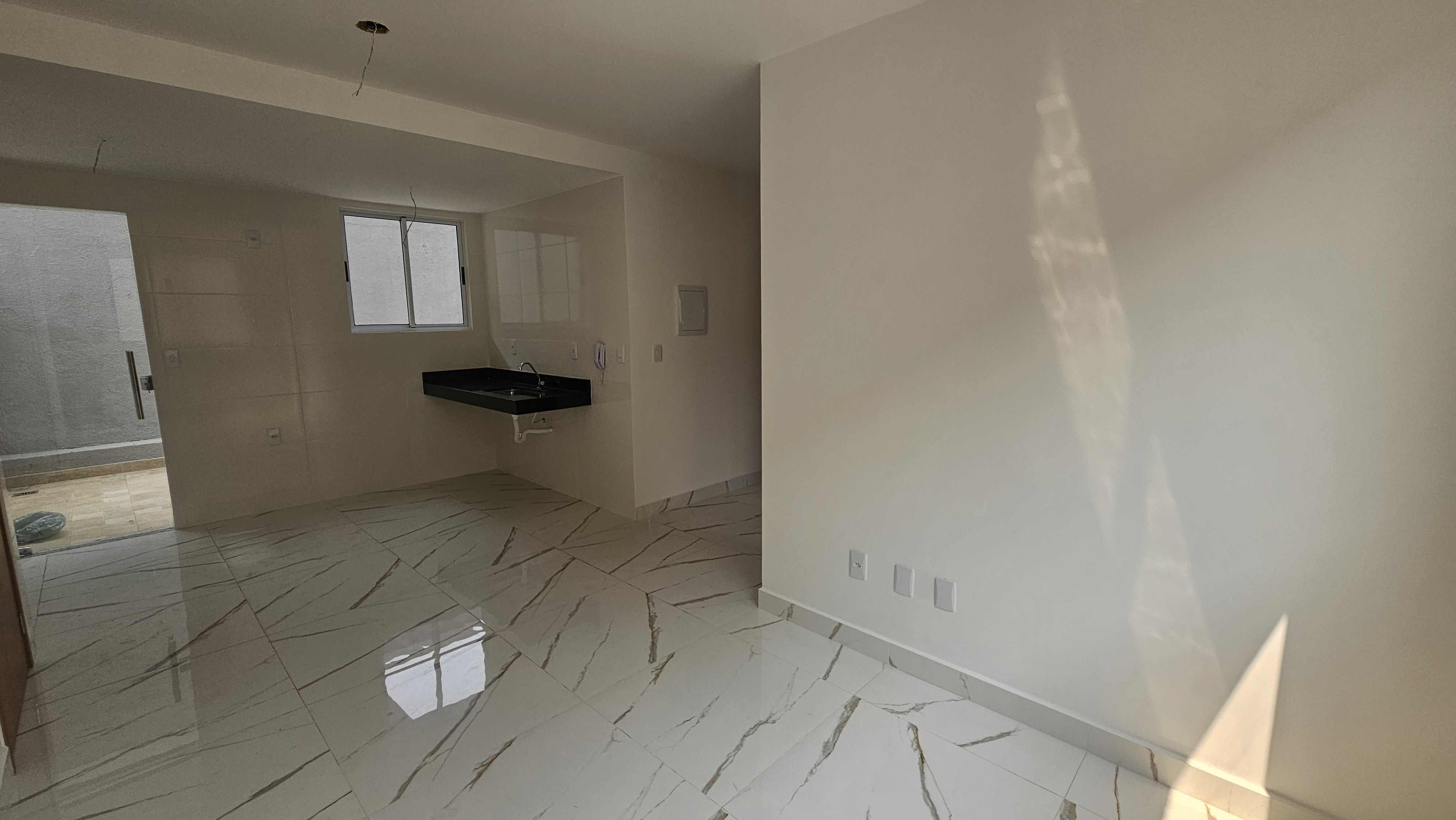 Apartamento à venda com 2 quartos, 65m² - Foto 4