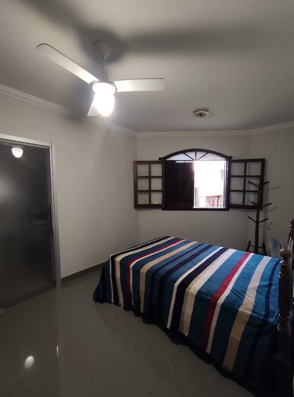 Casa para alugar com 5 quartos, 312m² - Foto 16