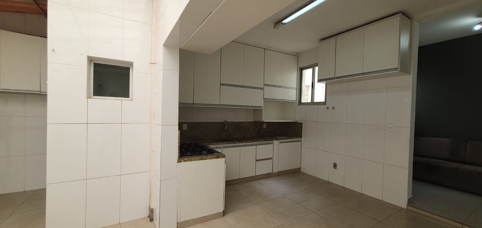 Apartamento para alugar com 3 quartos, 120m² - Foto 15