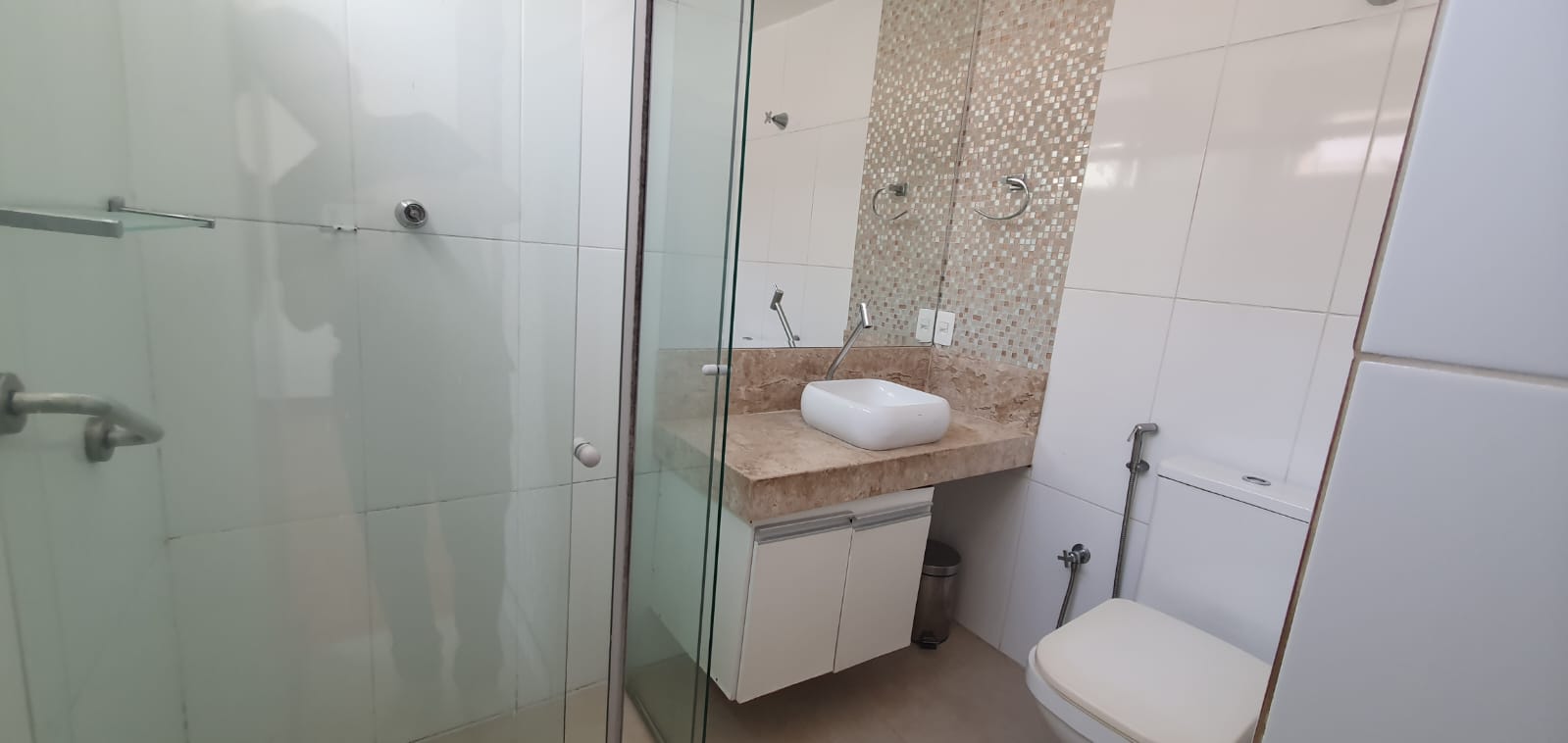 Apartamento para alugar com 3 quartos, 120m² - Foto 11