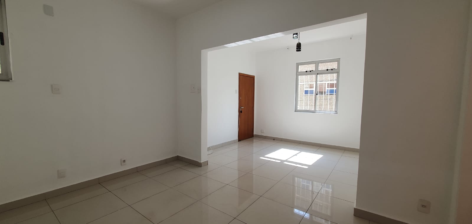 Apartamento para alugar com 3 quartos, 120m² - Foto 1