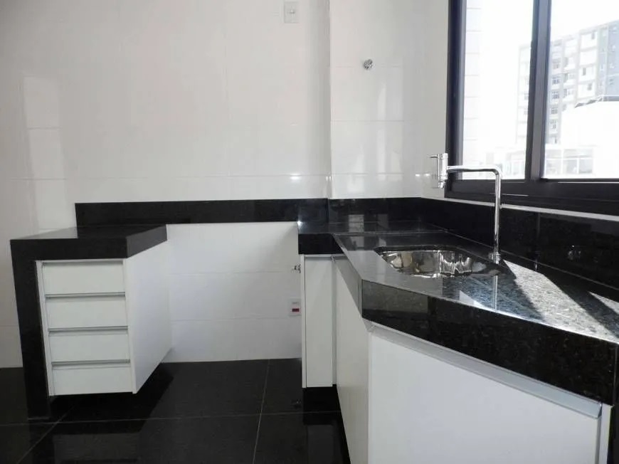 Apartamento à venda com 3 quartos, 87m² - Foto 22