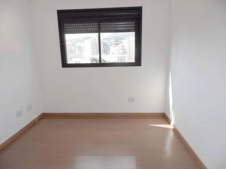 Apartamento à venda com 3 quartos, 87m² - Foto 9