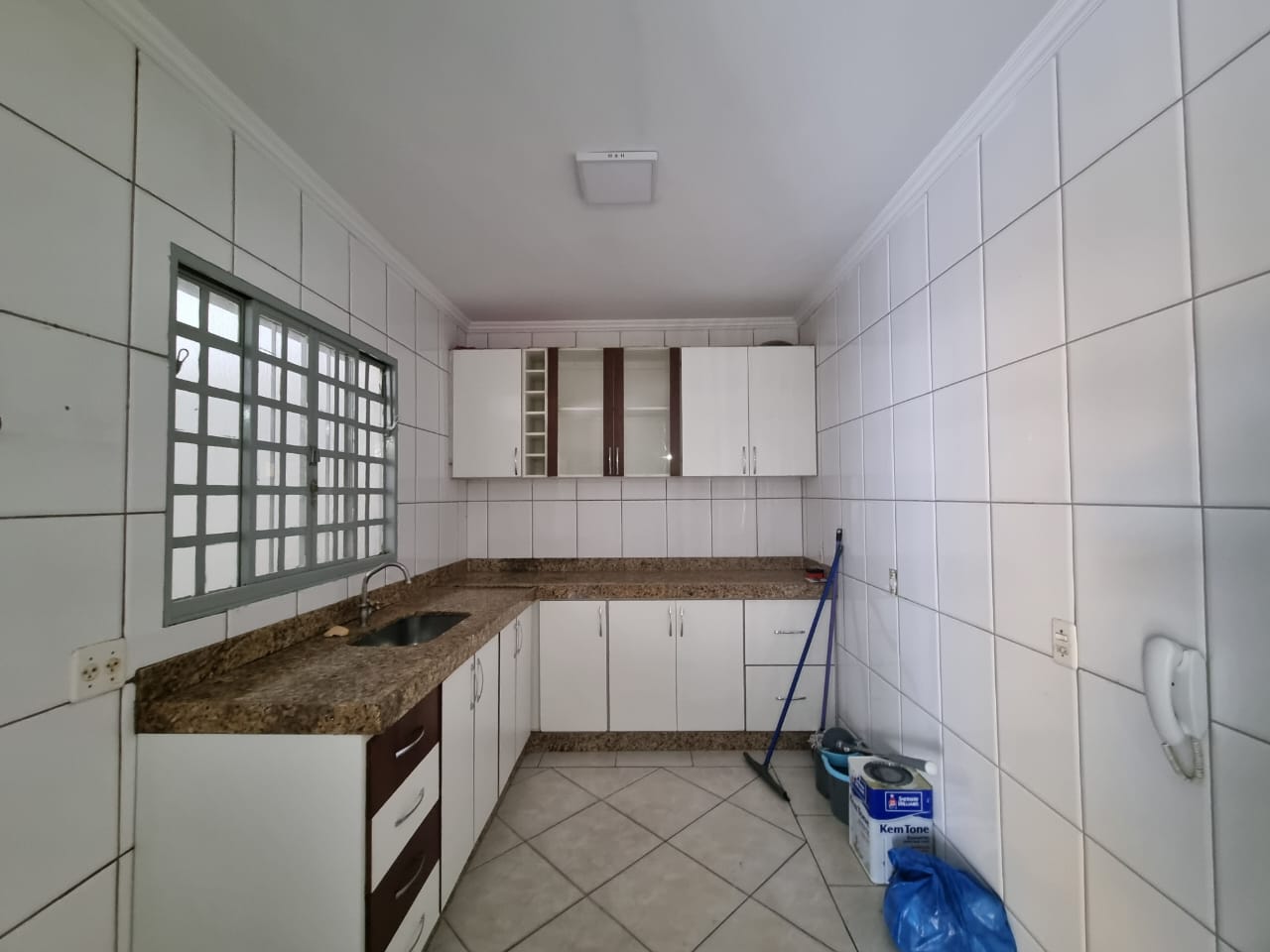 Apartamento para alugar com 2 quartos, 70m² - Foto 16