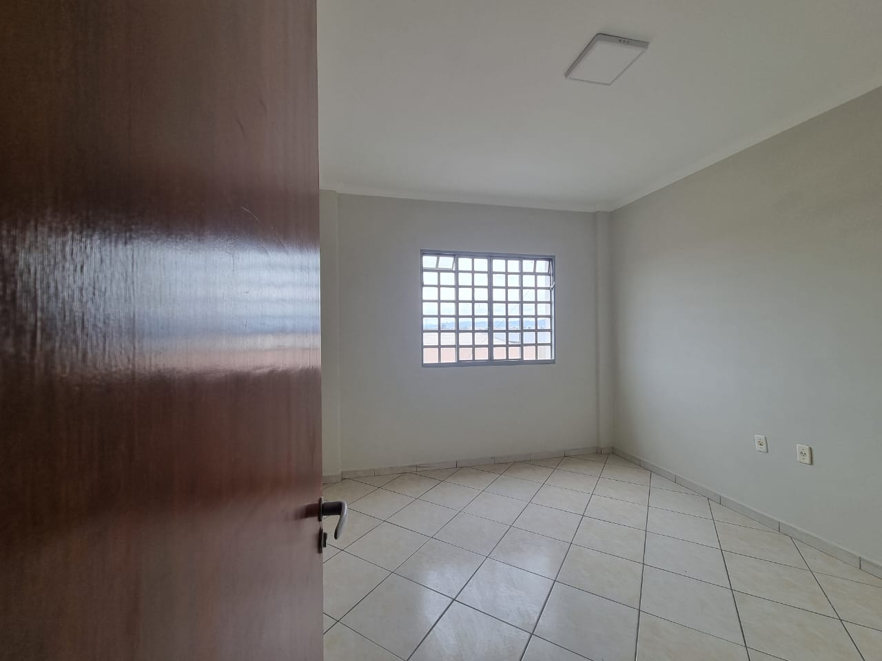 Apartamento para alugar com 2 quartos, 70m² - Foto 5