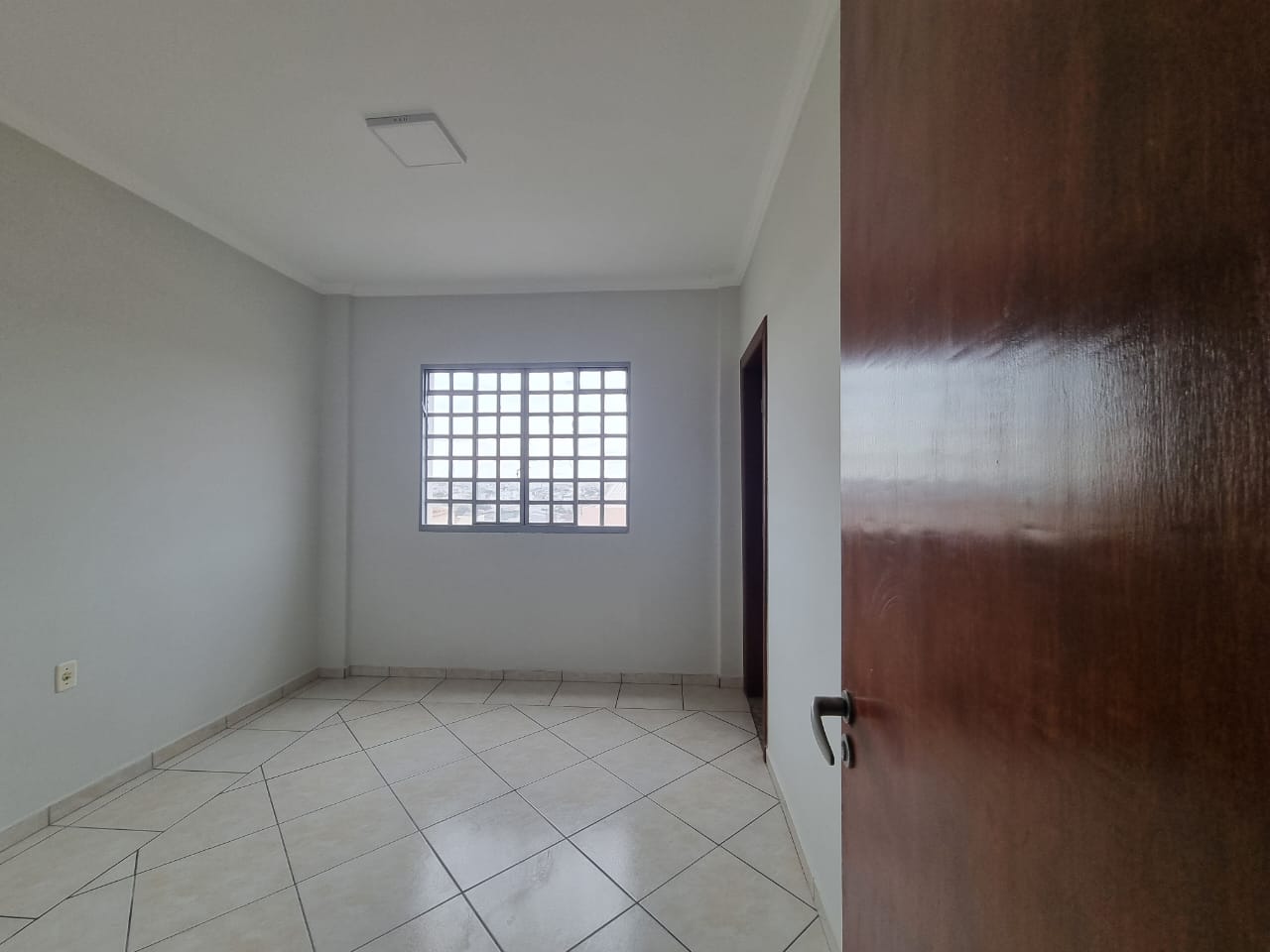 Apartamento para alugar com 2 quartos, 70m² - Foto 11