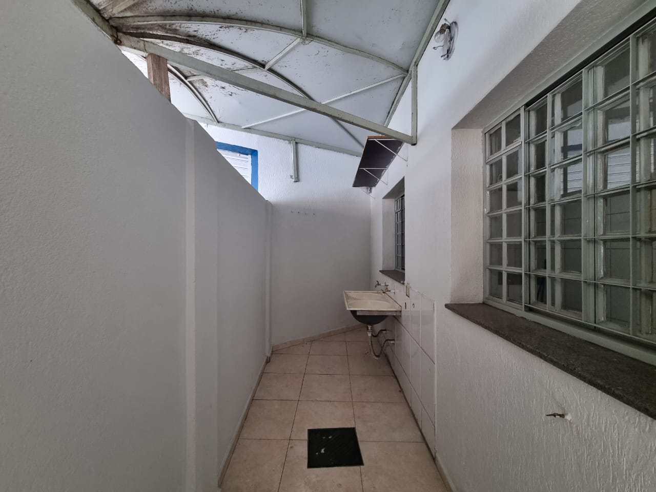 Apartamento para alugar com 2 quartos, 70m² - Foto 19