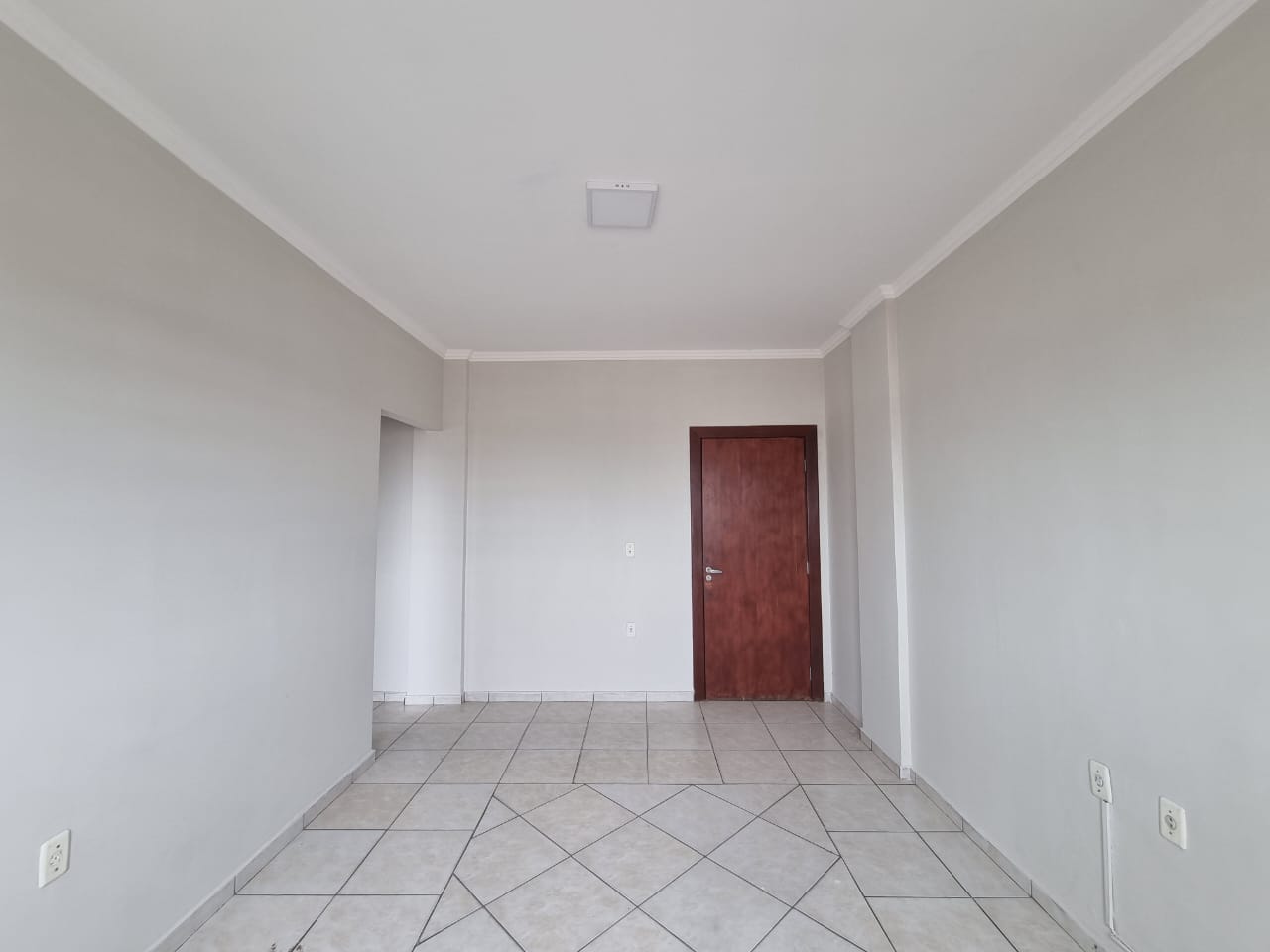 Apartamento para alugar com 2 quartos, 70m² - Foto 4