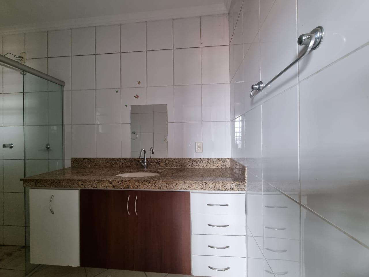 Apartamento para alugar com 2 quartos, 70m² - Foto 15