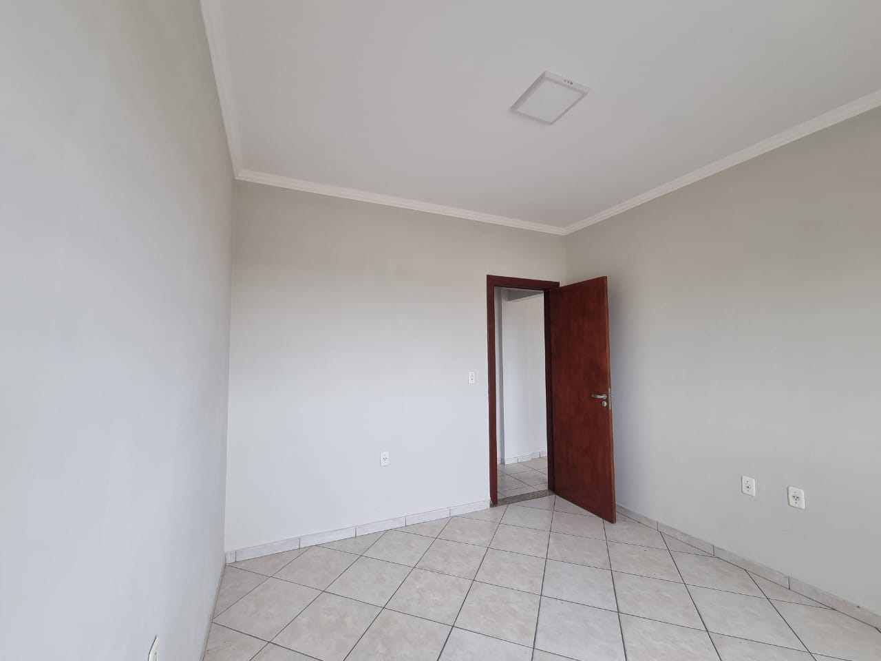 Apartamento para alugar com 2 quartos, 70m² - Foto 7