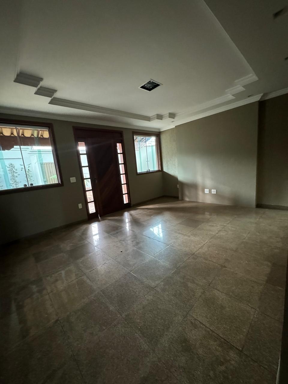 Casa à venda com 4 quartos, 290m² - Foto 5