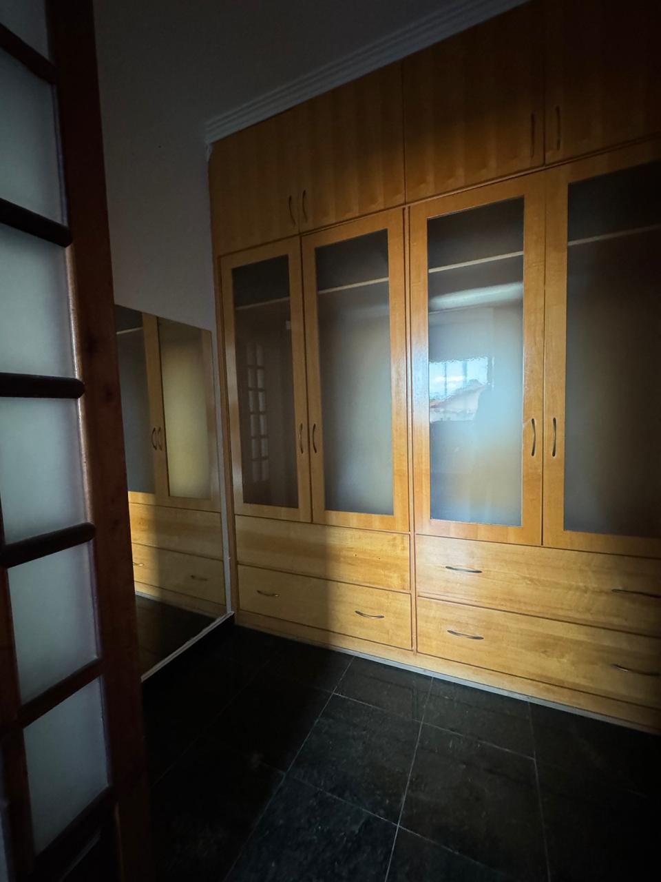 Casa à venda com 4 quartos, 290m² - Foto 17