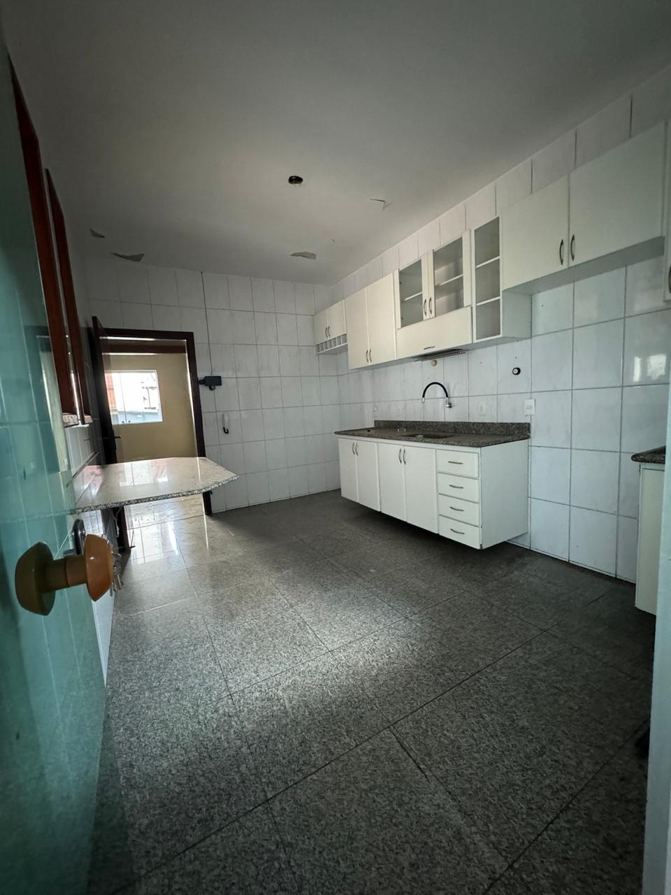 Casa para alugar com 4 quartos, 290m² - Foto 13