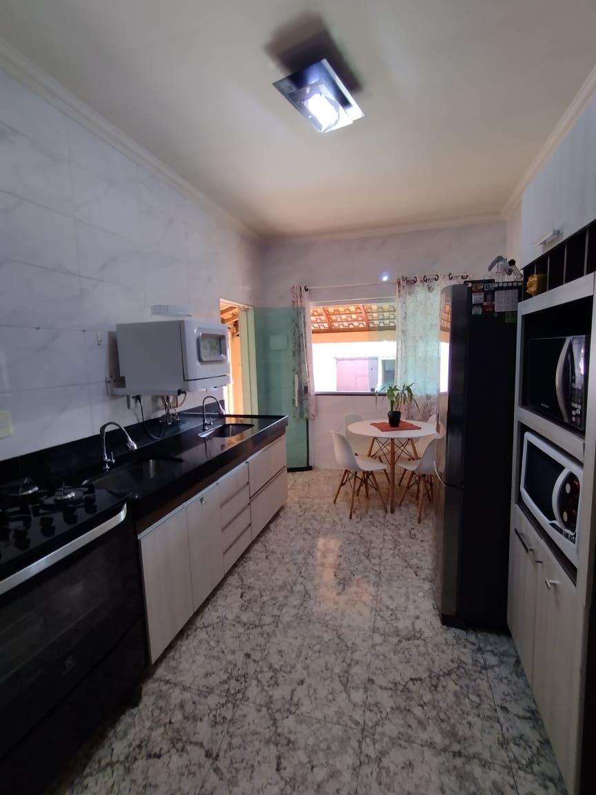 Casa à venda com 3 quartos, 300m² - Foto 16