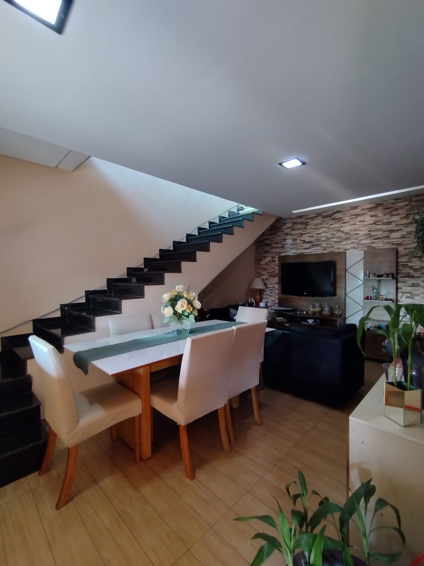 Casa à venda com 3 quartos, 300m² - Foto 5