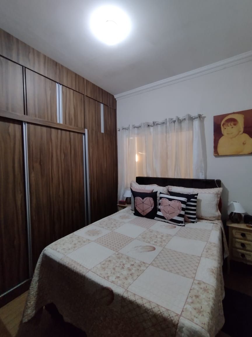 Casa à venda com 3 quartos, 300m² - Foto 13