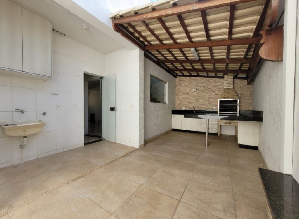 Casa à venda com 3 quartos, 170m² - Foto 16