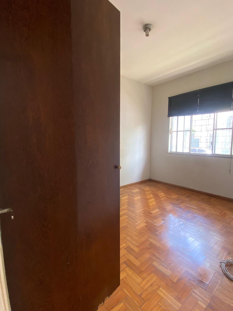 Apartamento para alugar com 3 quartos, 110m² - Foto 13