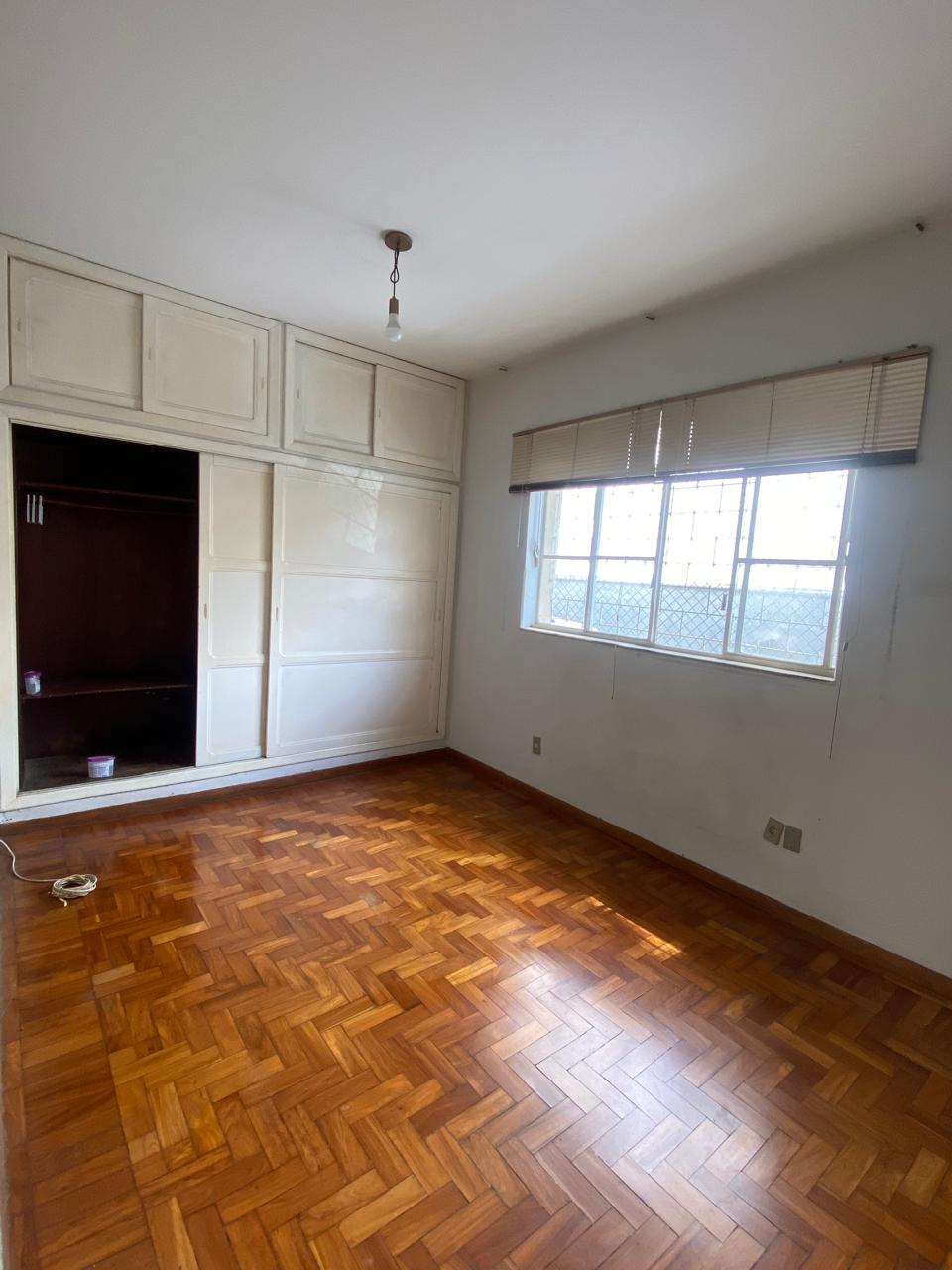 Apartamento para alugar com 3 quartos, 110m² - Foto 12