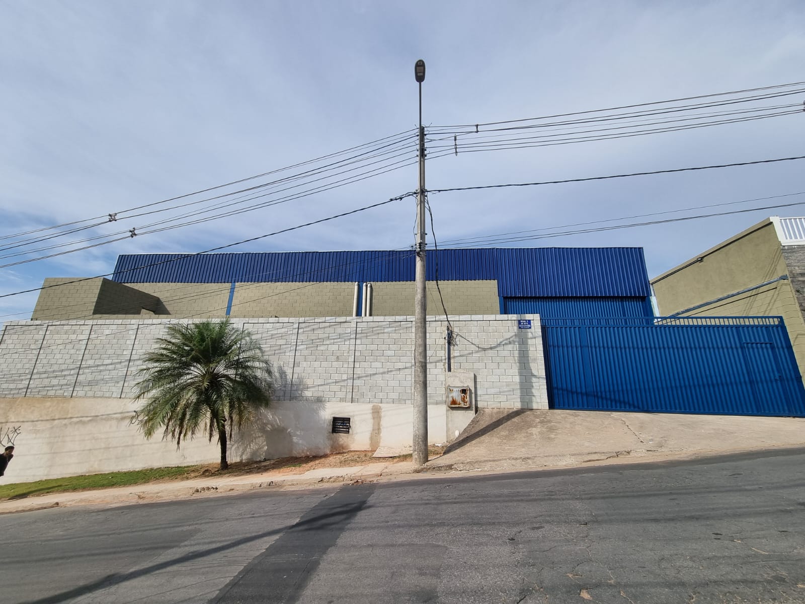 Depósito-Galpão-Armazém para alugar, 750m² - Foto 1