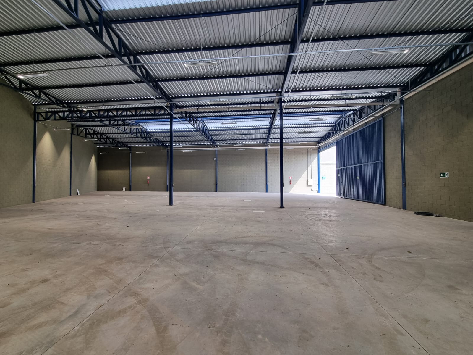 Depósito-Galpão-Armazém para alugar, 750m² - Foto 6