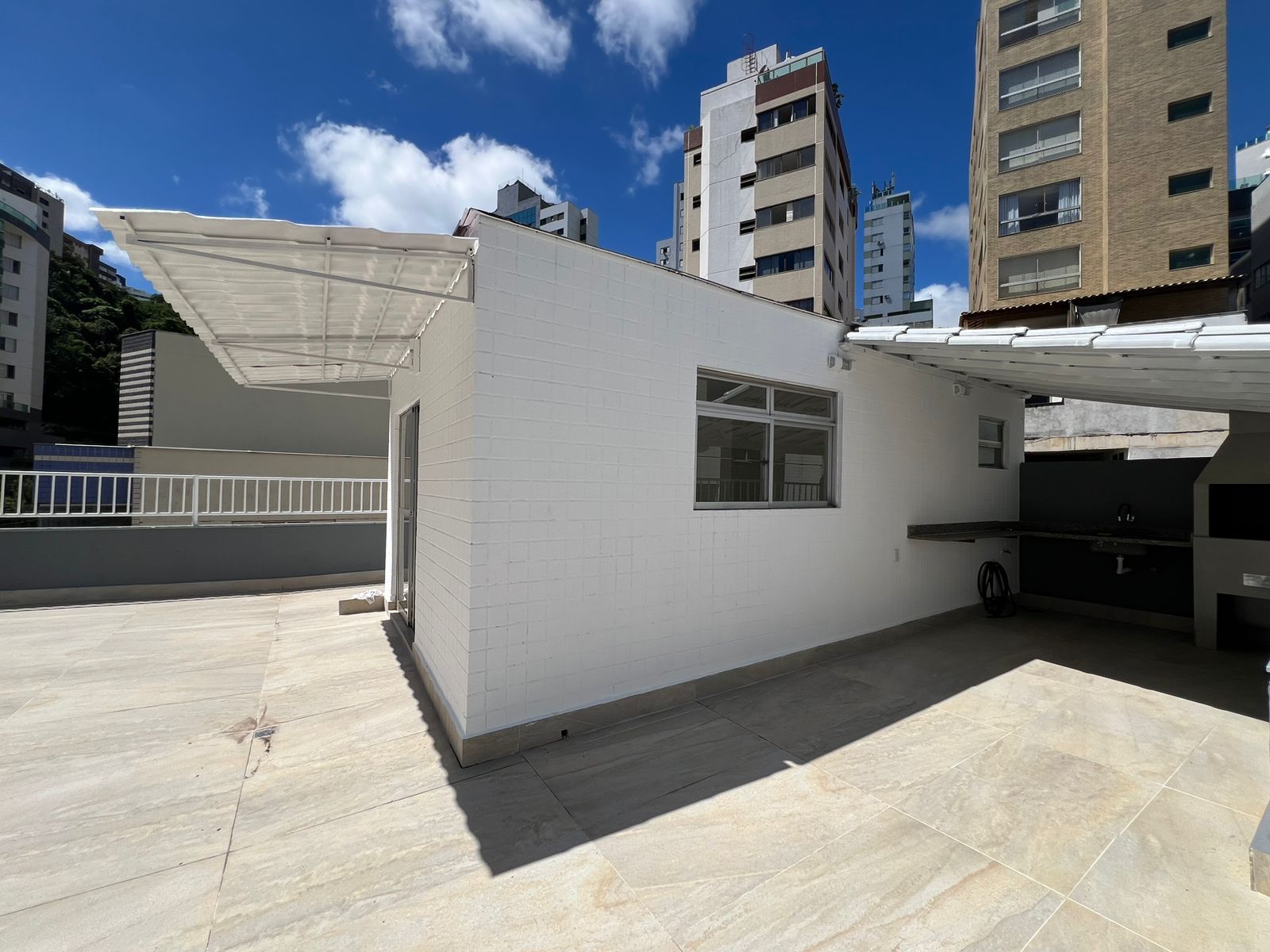 Cobertura para alugar com 3 quartos, 183m² - Foto 4