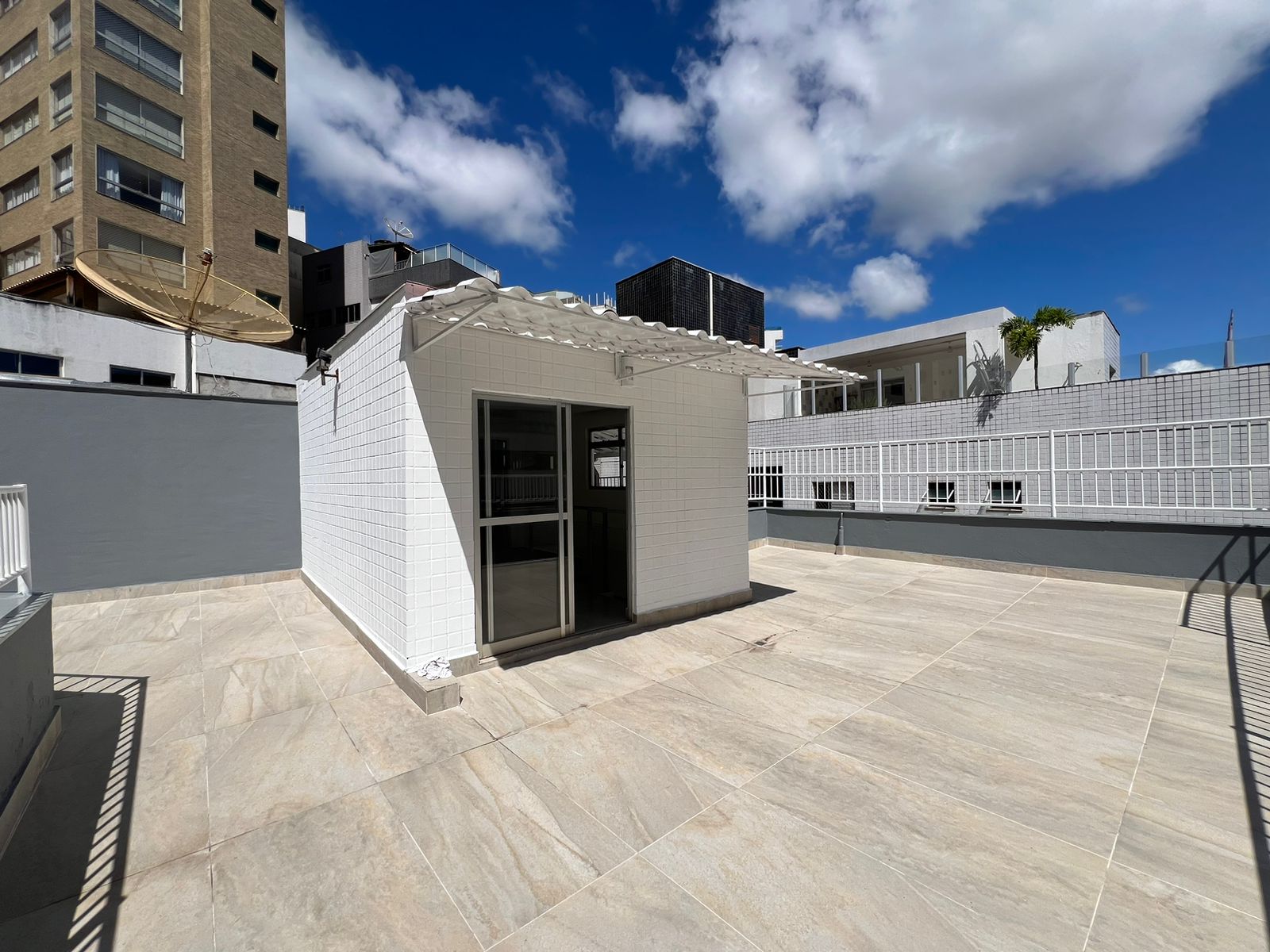 Cobertura para alugar com 3 quartos, 183m² - Foto 3