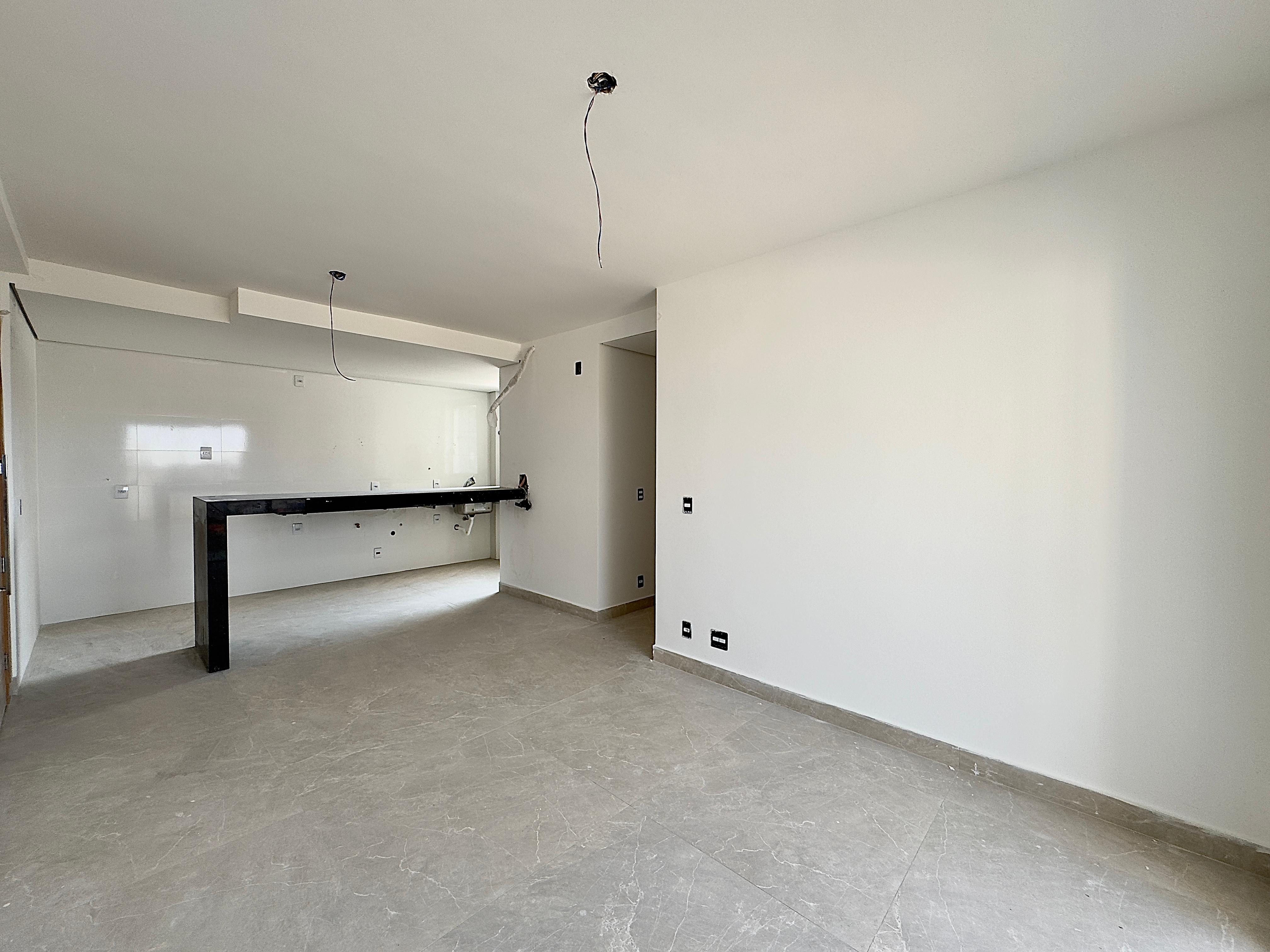 Apartamento à venda com 3 quartos, 75m² - Foto 2