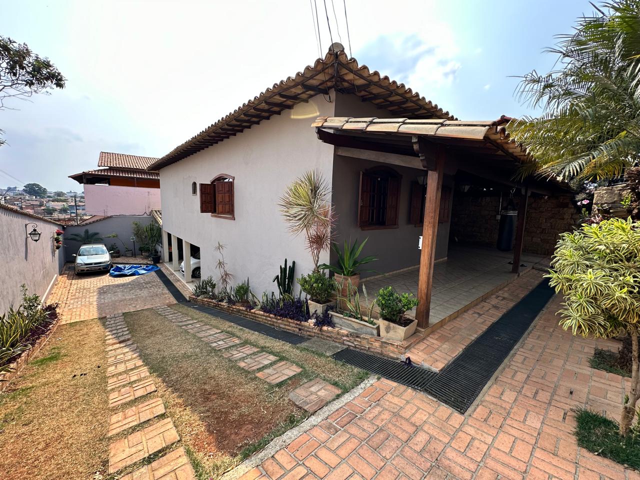 Casa à venda com 4 quartos, 200m² - Foto 25