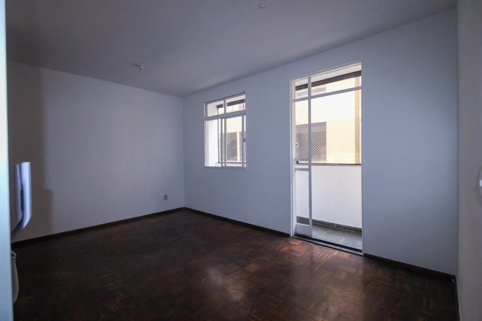 Apartamento à venda com 3 quartos, 72m² - Foto 2