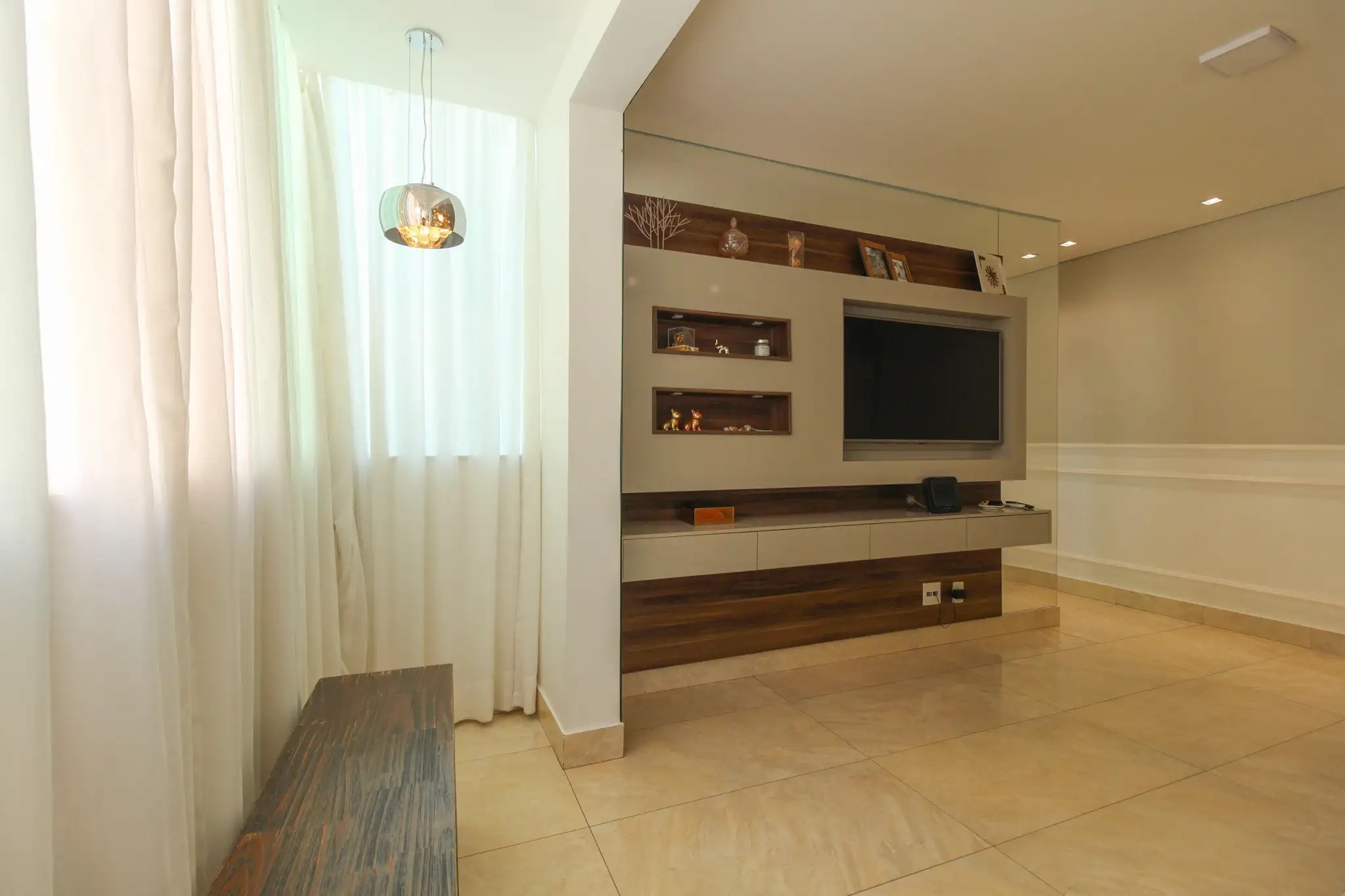 Apartamento à venda com 2 quartos, 65m² - Foto 1