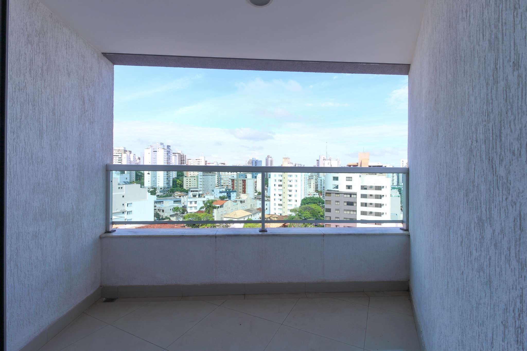 Apartamento à venda com 2 quartos, 69m² - Foto 1