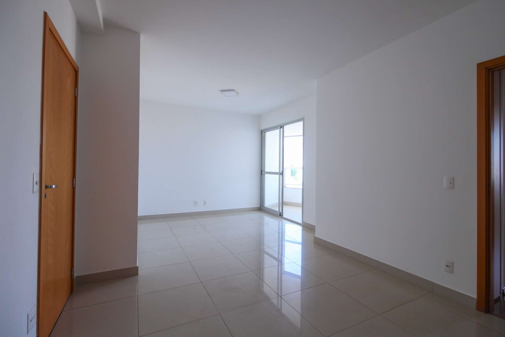 Apartamento à venda com 2 quartos, 69m² - Foto 3