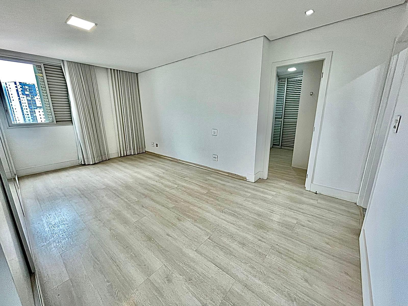 Cobertura à venda com 4 quartos, 400m² - Foto 18