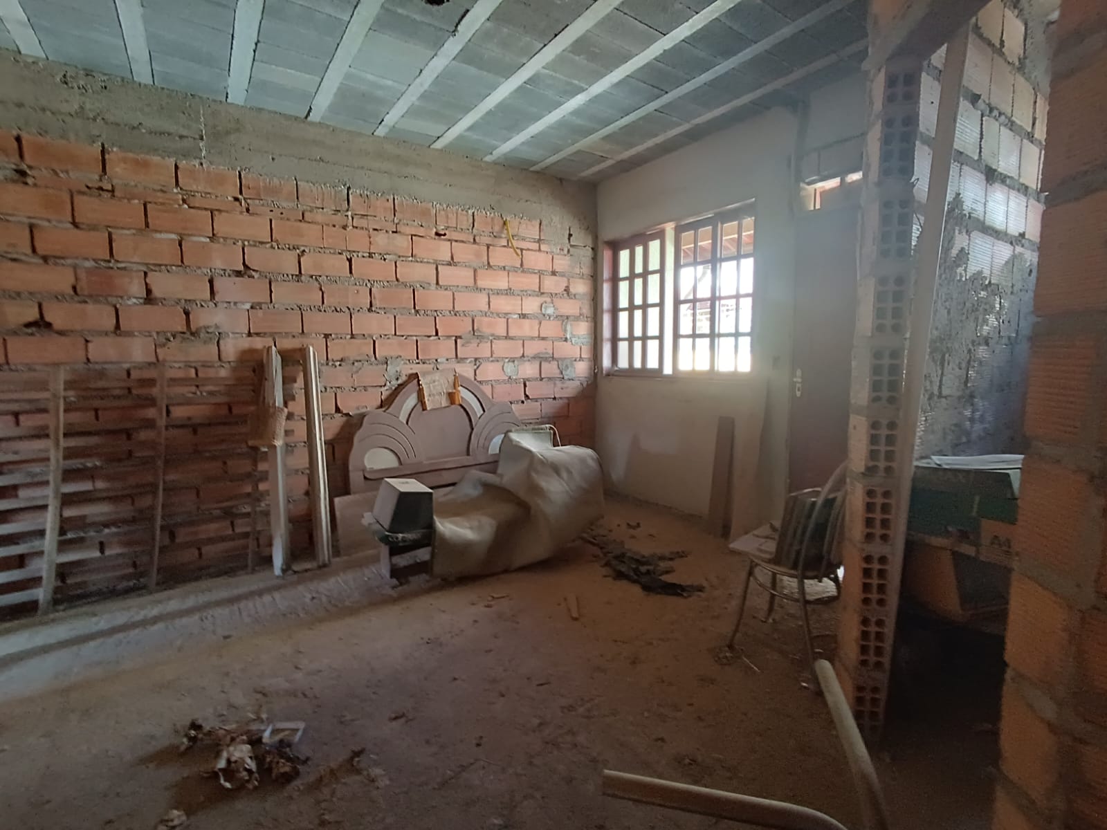 Casa à venda com 2 quartos, 190m² - Foto 14