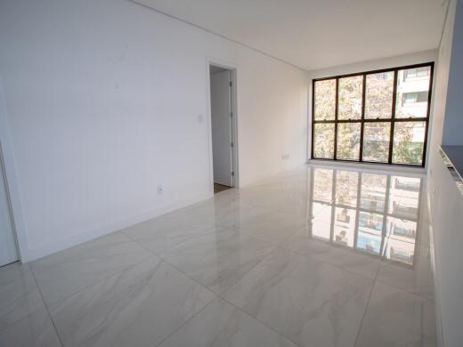 Apartamento à venda com 3 quartos, 106m² - Foto 2