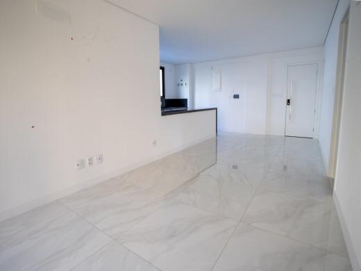 Apartamento à venda com 3 quartos, 106m² - Foto 3