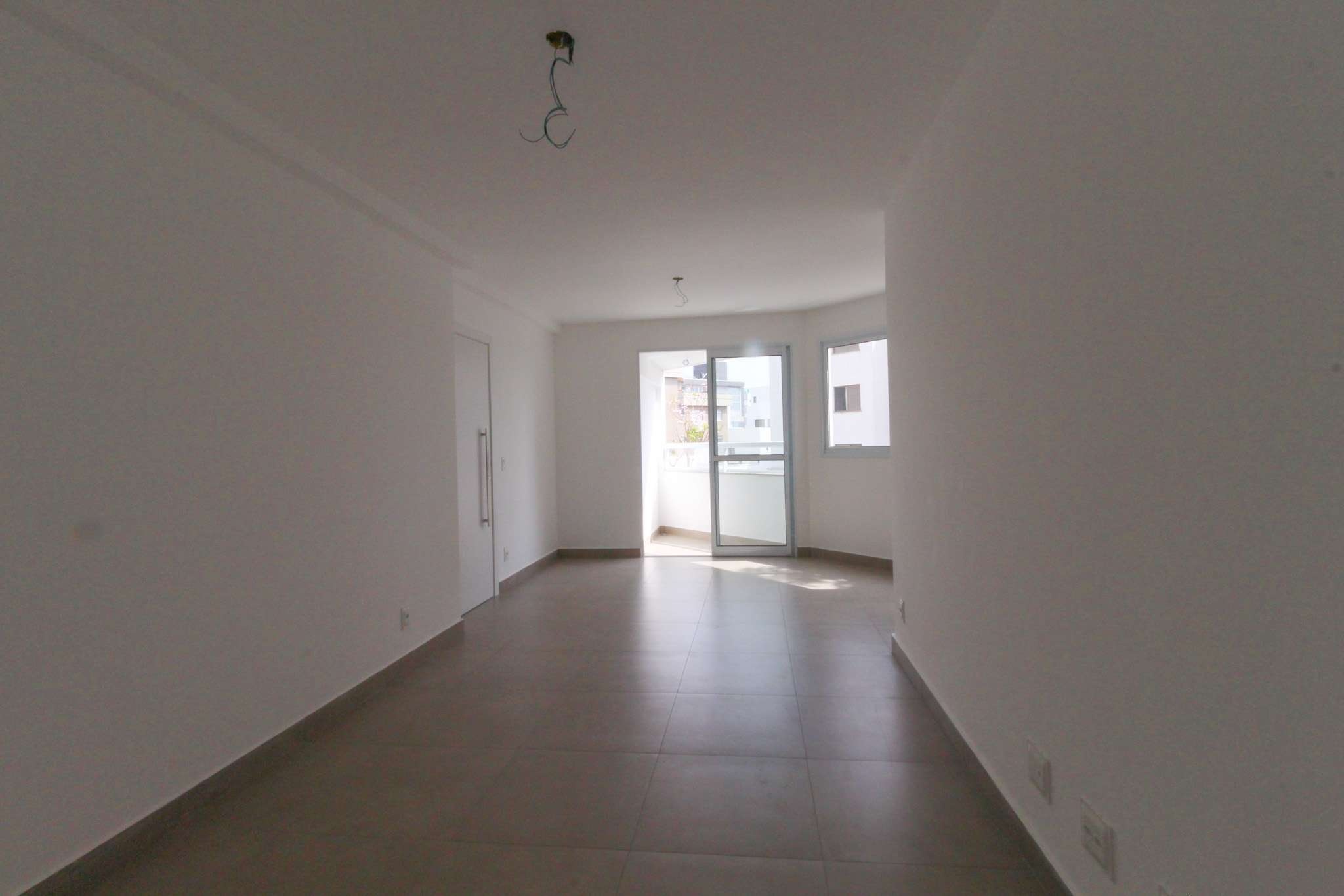 Apartamento à venda com 3 quartos, 97m² - Foto 1