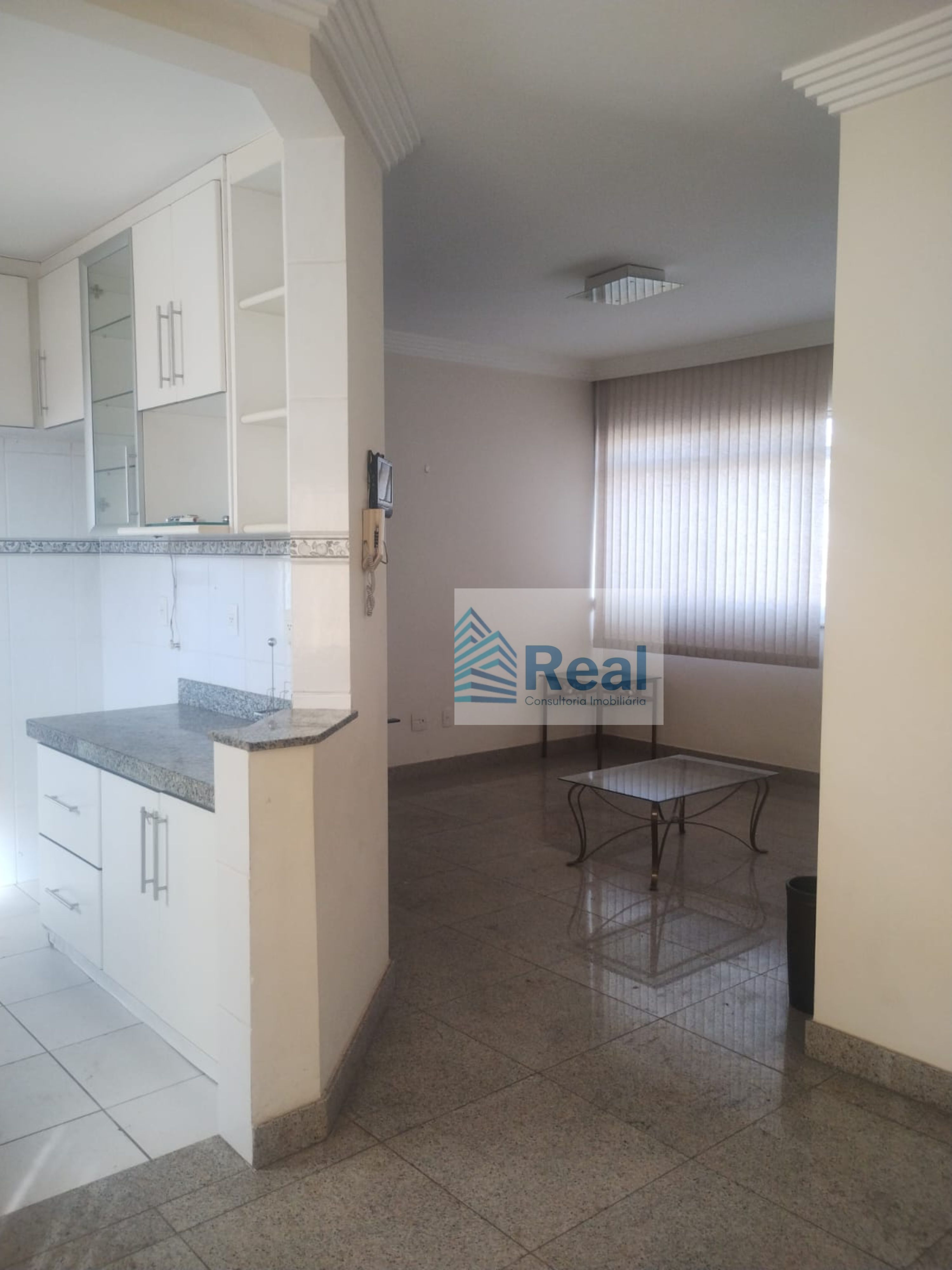 Apartamento à venda com 3 quartos, 90m² - Foto 3