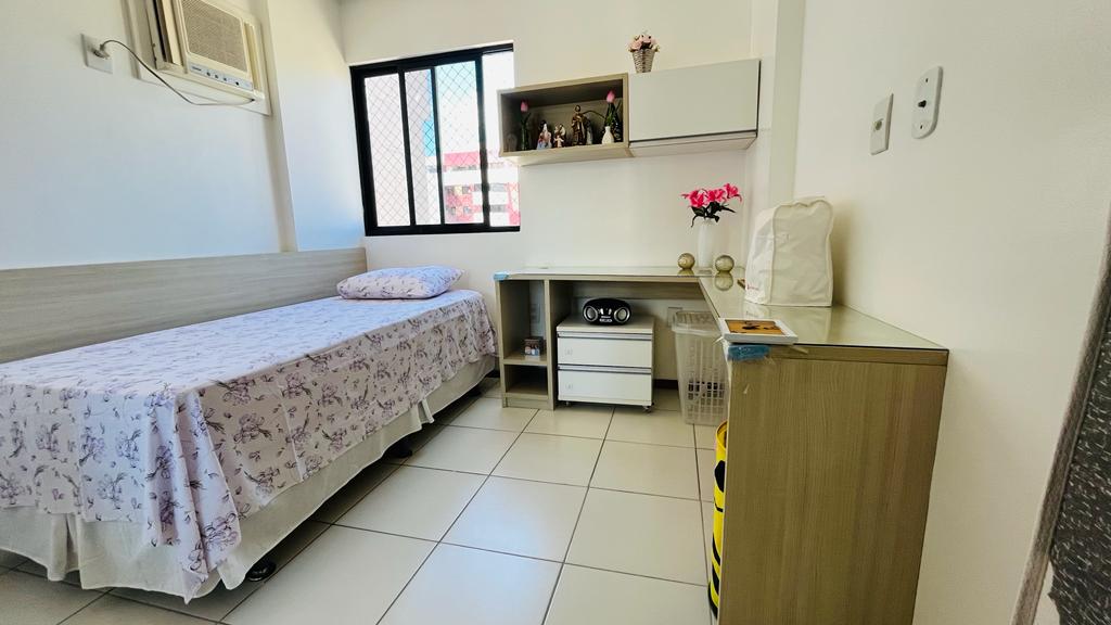 Apartamento à venda com 2 quartos, 75m² - Foto 9