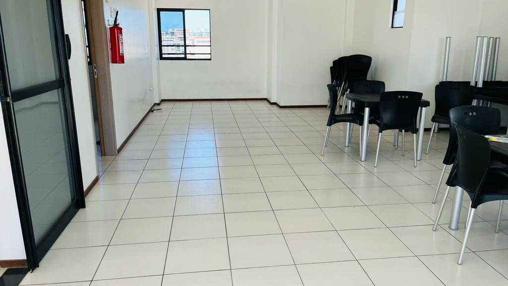 Apartamento à venda com 2 quartos, 75m² - Foto 8