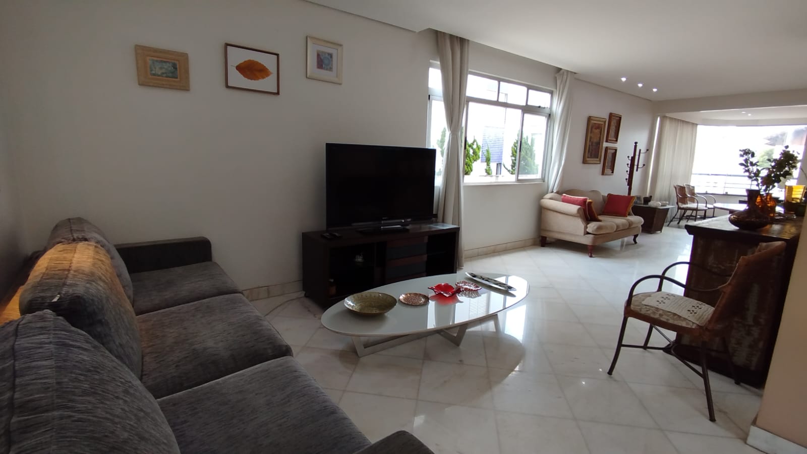 Apartamento à venda com 4 quartos, 162m² - Foto 1