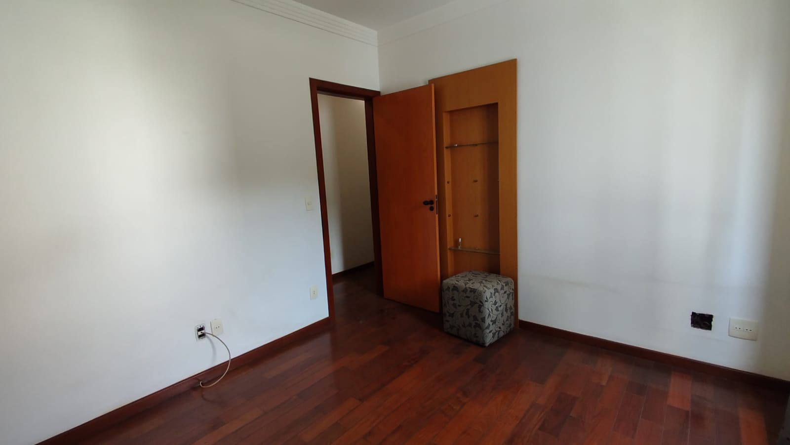 Apartamento à venda com 4 quartos, 162m² - Foto 10