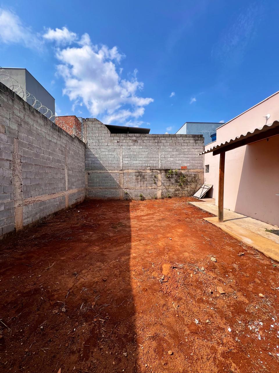 Casa à venda com 1 quarto, 200m² - Foto 8